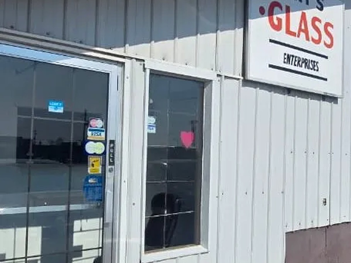 Tony’s Glass Enterprises shop entrance